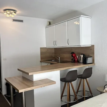 Arley- Large Beach, Center, Swimming Pool- Apartment